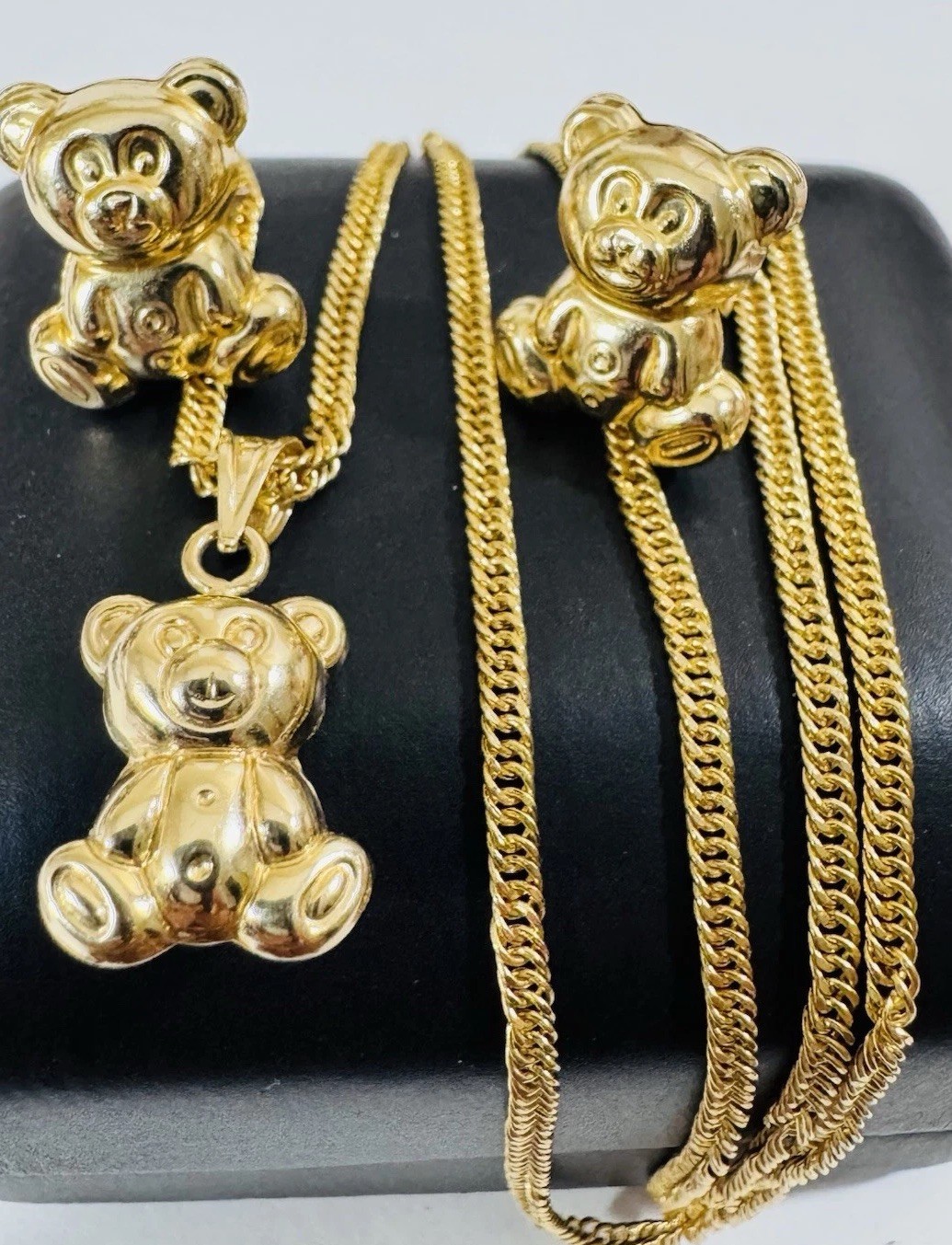 18K 750 Gold Bear Set Earring & Necklace 15.6”/16” Long 6.5g 2.2g