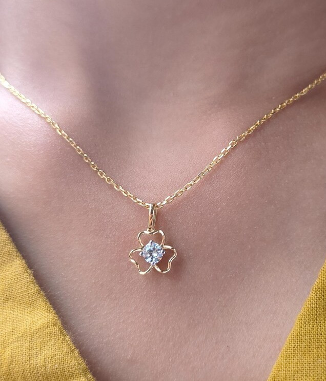 Round Natural Diamond Beautiful Flower Necklace For Wife Gift 14k Yellow Gold