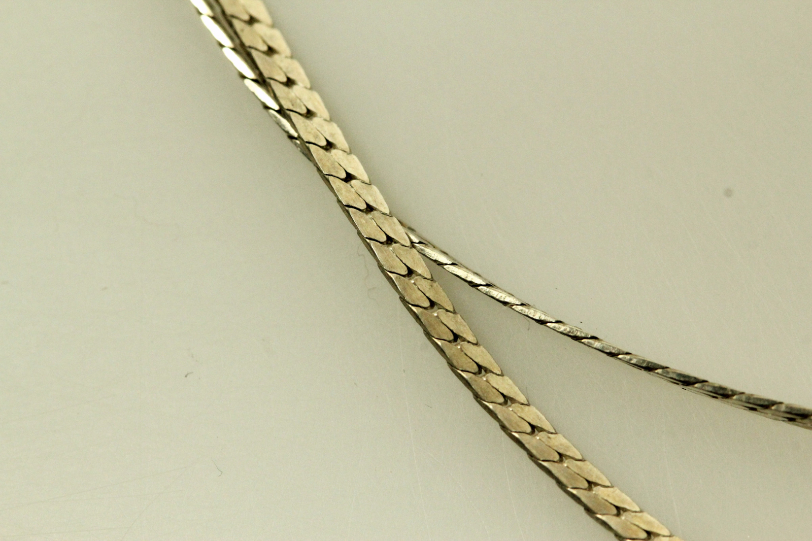 Very Nice 925 Sterling Silver 19.75″ Flat Chain Necklace 3.4 Grams (NEC4417)