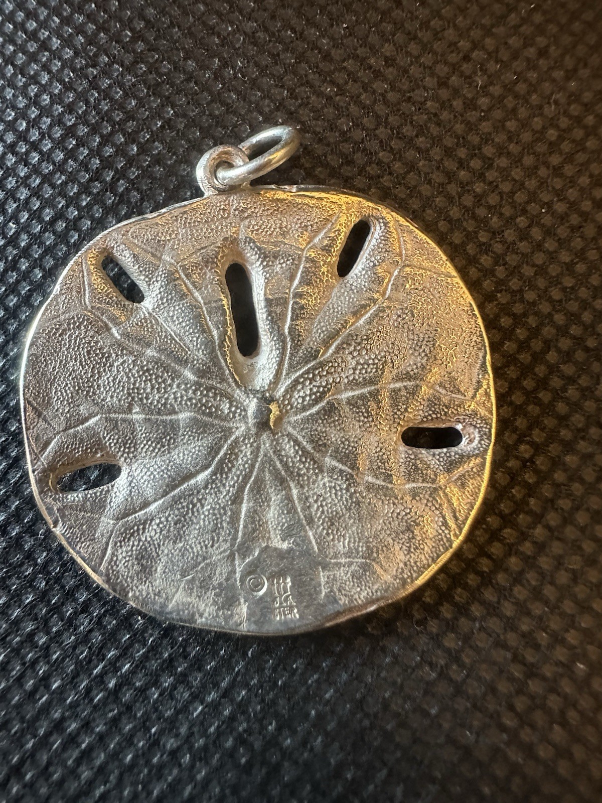 James Avery Sterling Silver Large Sand Dollar 1” Pendant