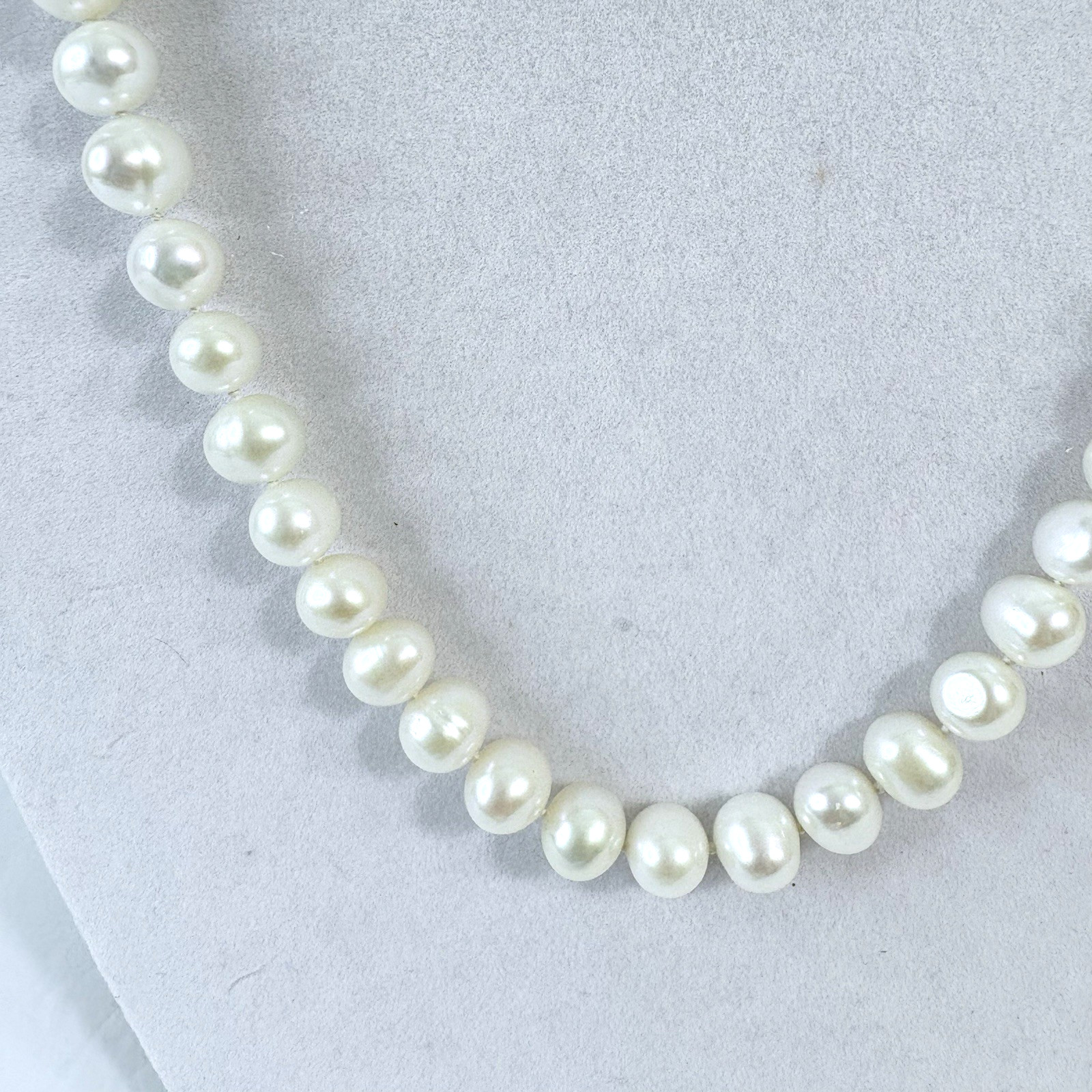 Cultured Button Pearl Necklace 14K GF Box Clasp Hand Knotted 8mm x 7mm 16″ Bride