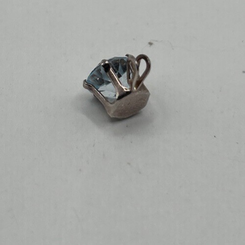 LG Round 1ct Sky Blue Topaz Pendant Set In 10k Gold 6 Prong Set 6mm; 4.25g Total
