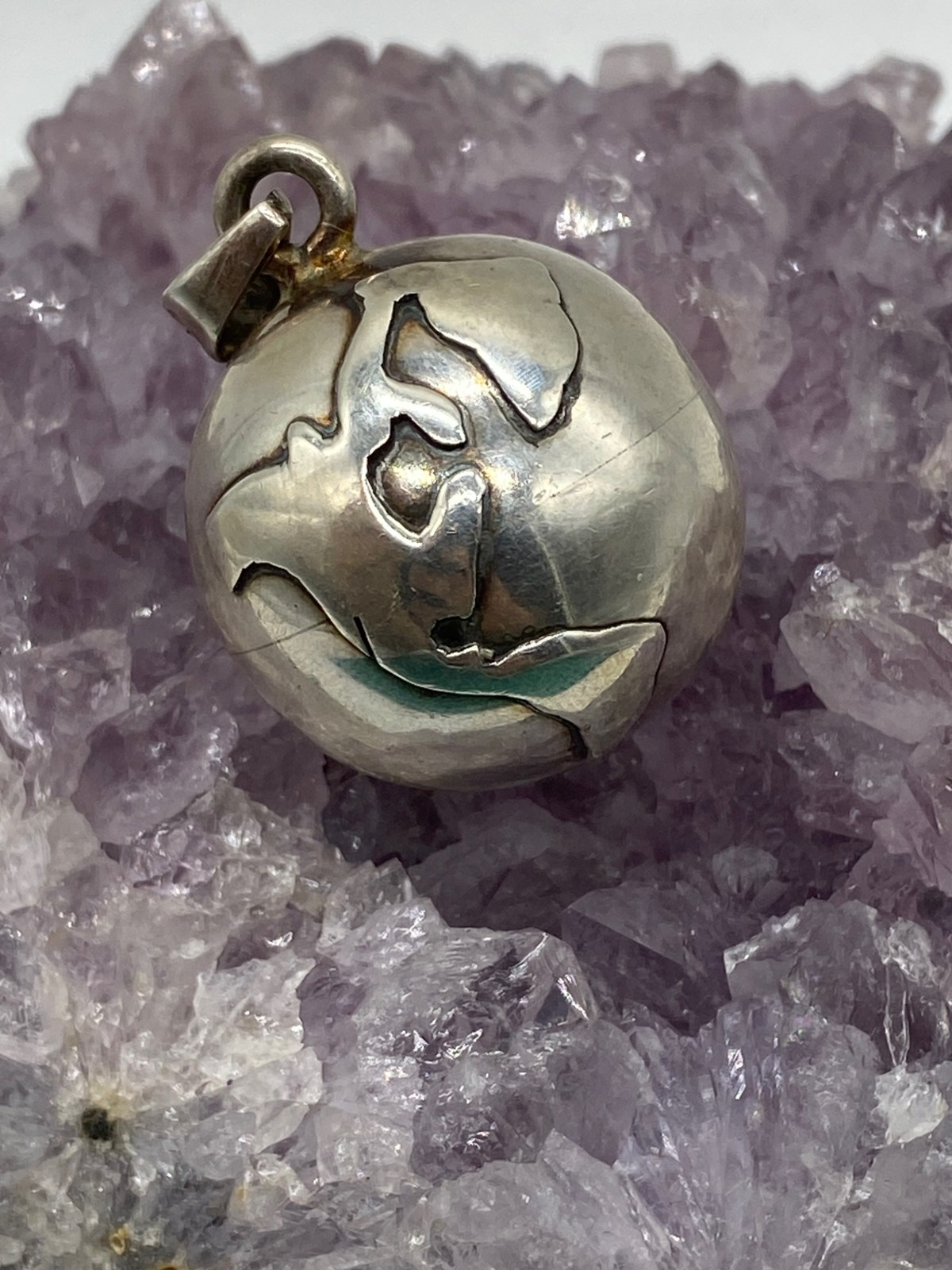 Vintage Sterling Silver Earth Globe Charm Pendant