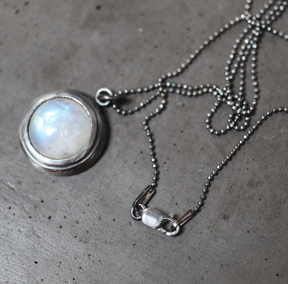 Rainbow Moonstone10x10 mm Gemstone 925 Sterling Silver Jewelry Plain Necklace