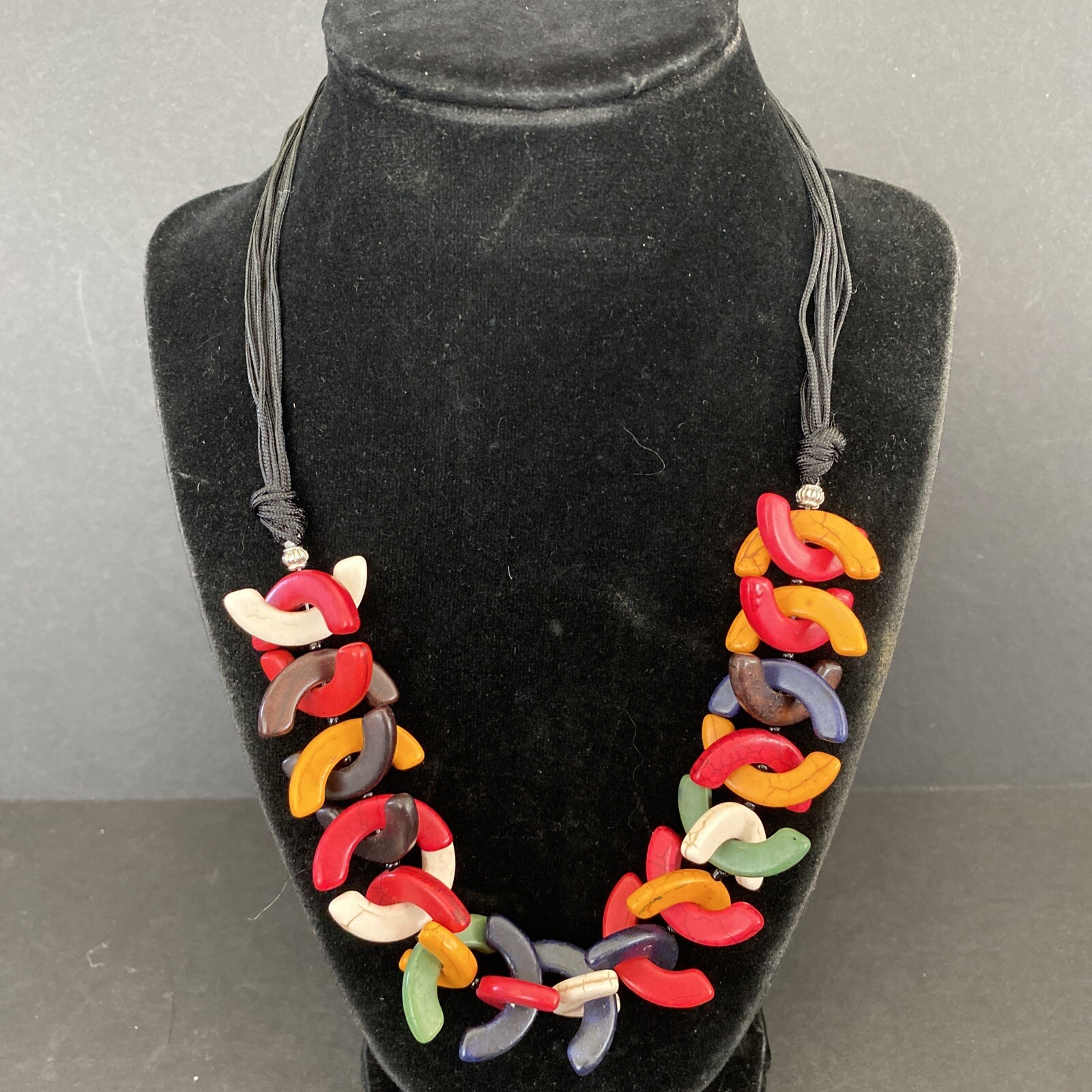 Vintage 10 Strand Knotted String Smile Shaped Cracked Design Beaded Necklace 20″