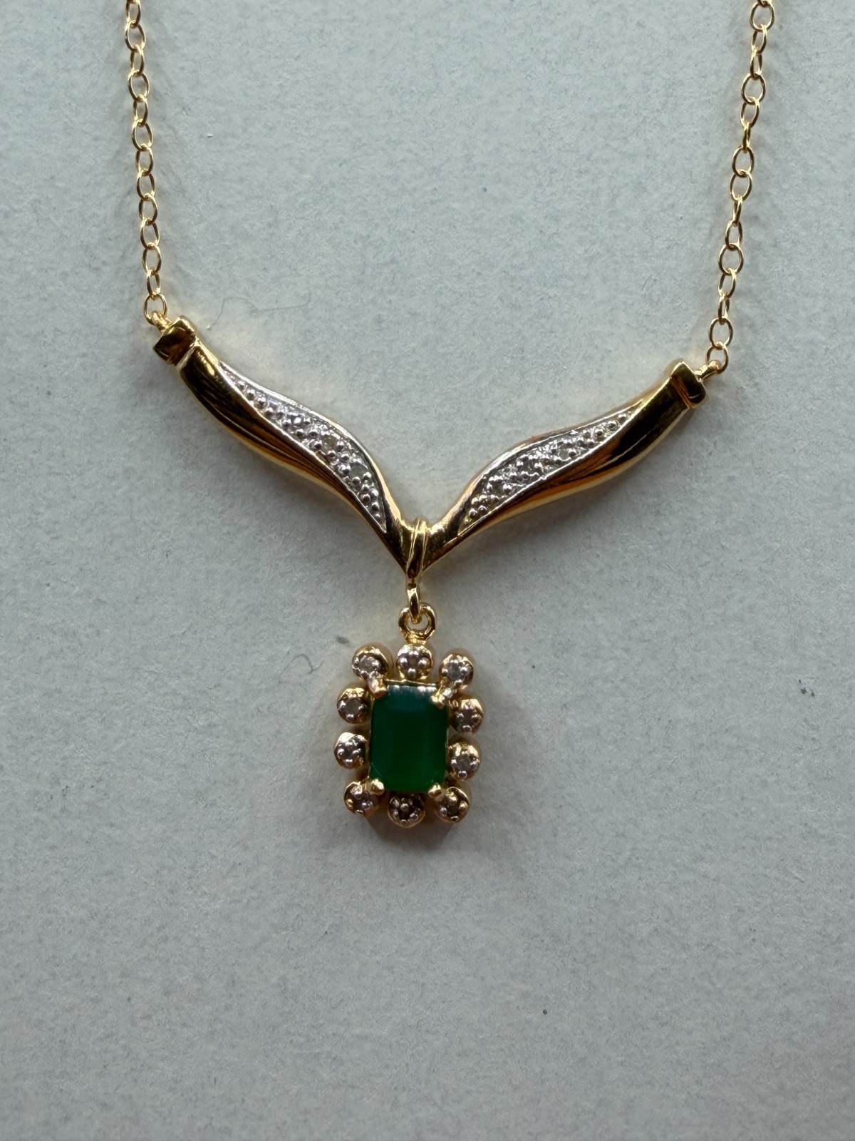 0.94 CTW Natural Green Agate & Diamonds 18K Gold Plated Necklace Size 19in