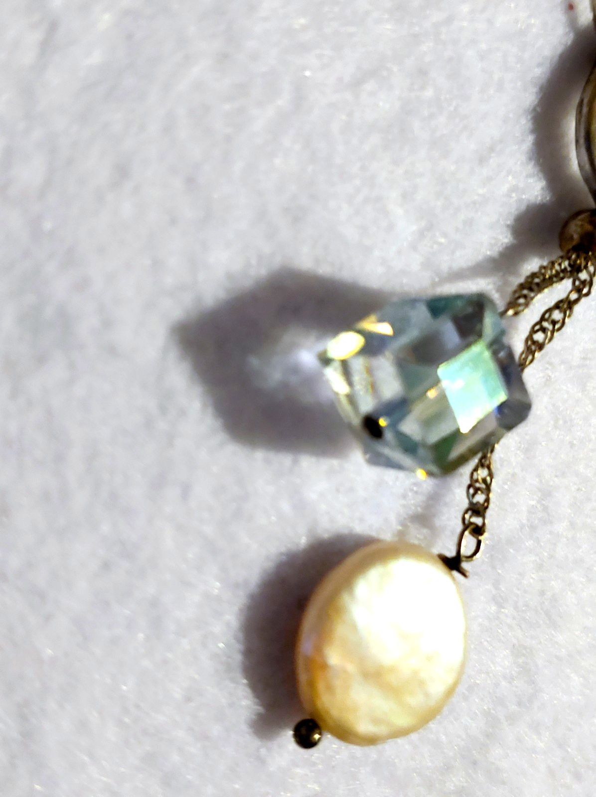 Vtg – Necklace – Silver Tone – Dangle faux Peal & faux Stone – 20 in