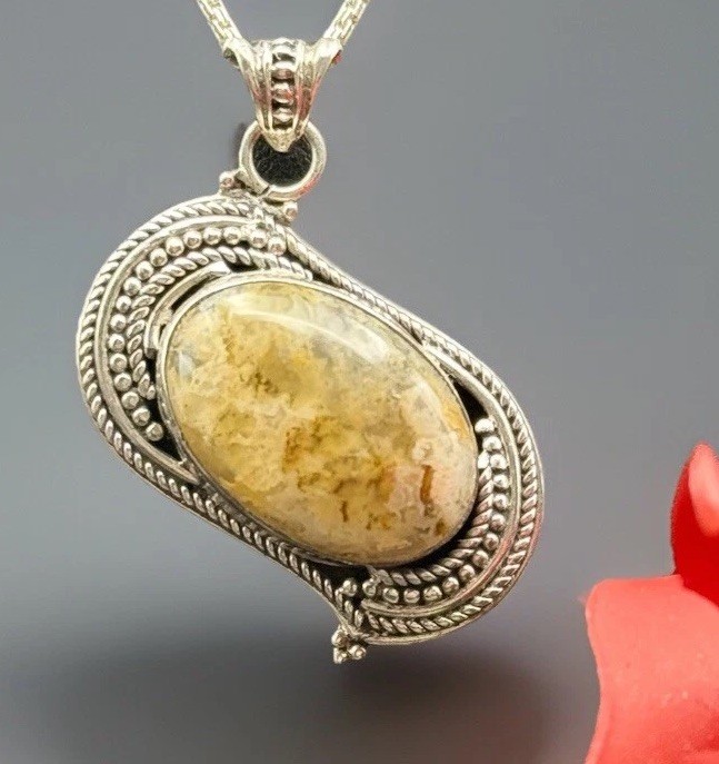 Bezel Set Jasper Cabochon Stone In Detailed Silver With 18in NB India Box Chain