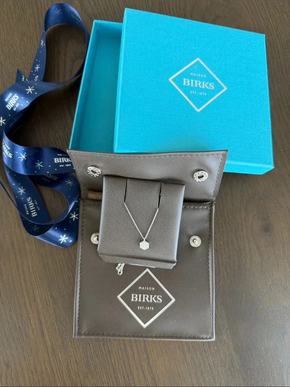 Maison Birks Bee Chic 18K White Gold 0.16ct Diamond Necklace 15-18″ w/ Box