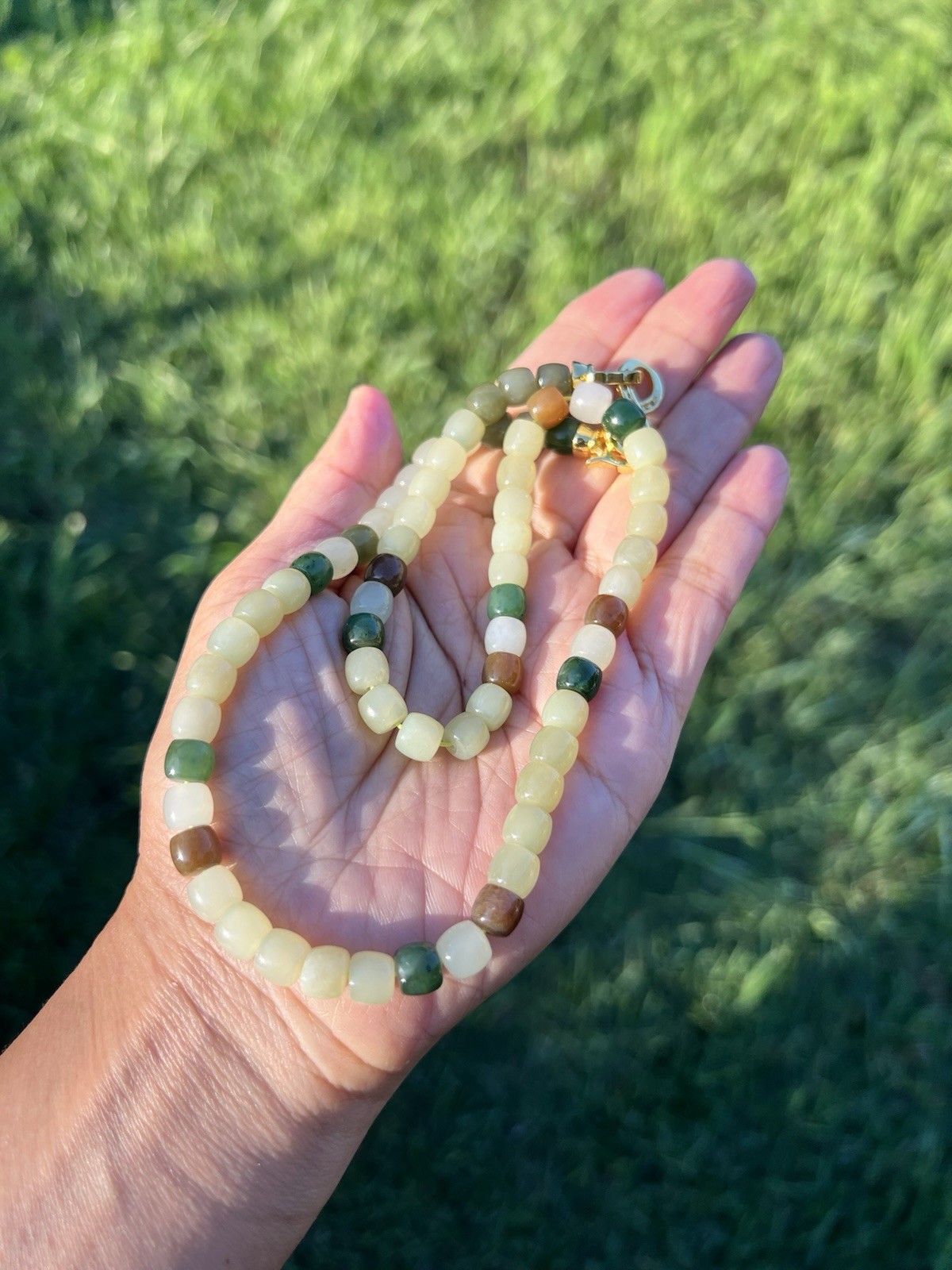 Beautiful 17″ Multicolor Nephrite Jade 6.8mmx6mm Bead Necklace B798