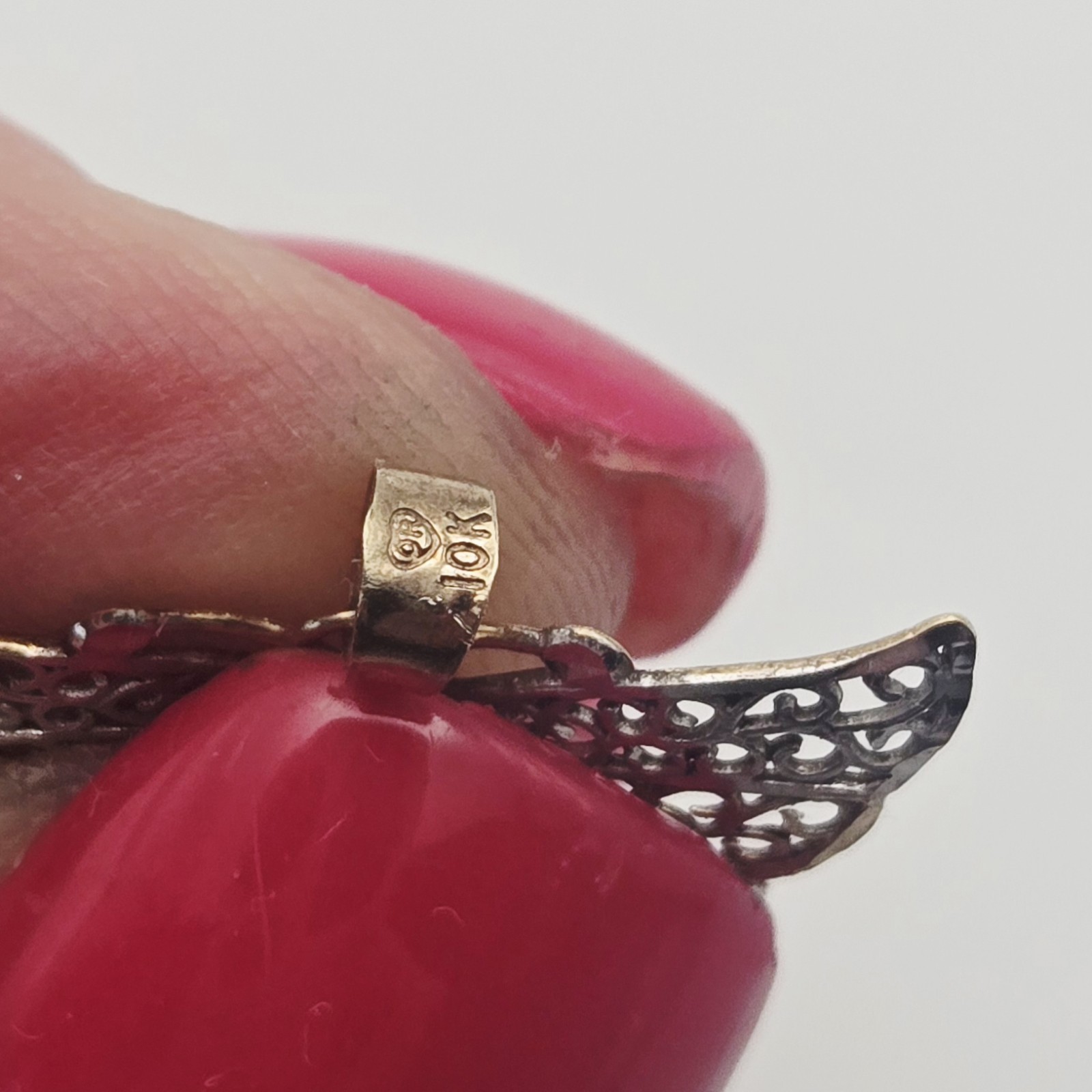 Cute 10K Solid Yellow & White Gold 2 Tone Filigree Butterfly Pendant .5 Grams