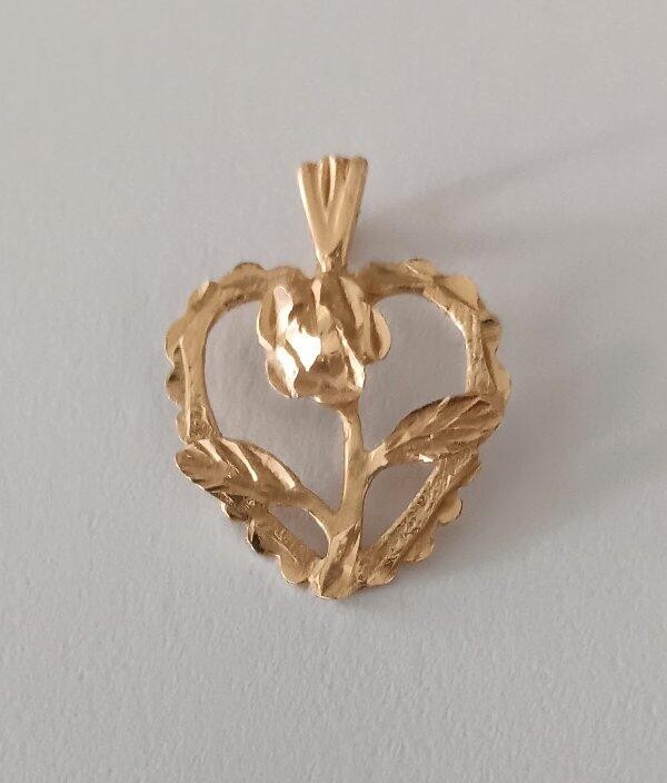 Solid 14k Yellow Gold Heart Pendant Bright Cut 2 Grams Signed Not Scrap