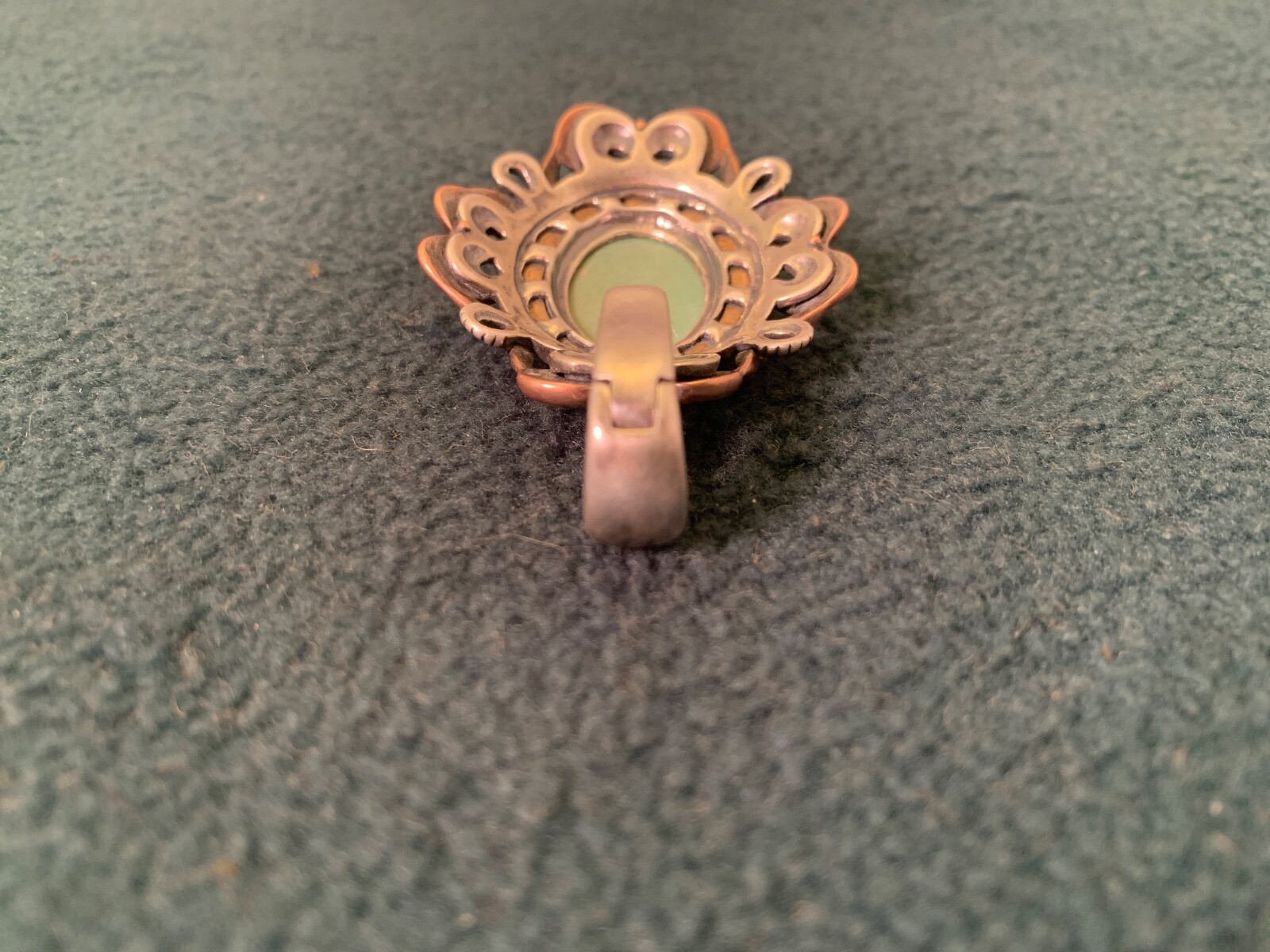DESIGNER CAROLYN POLLACK STERLING SILVER MIXED METAL GREEN STONE PENDANT