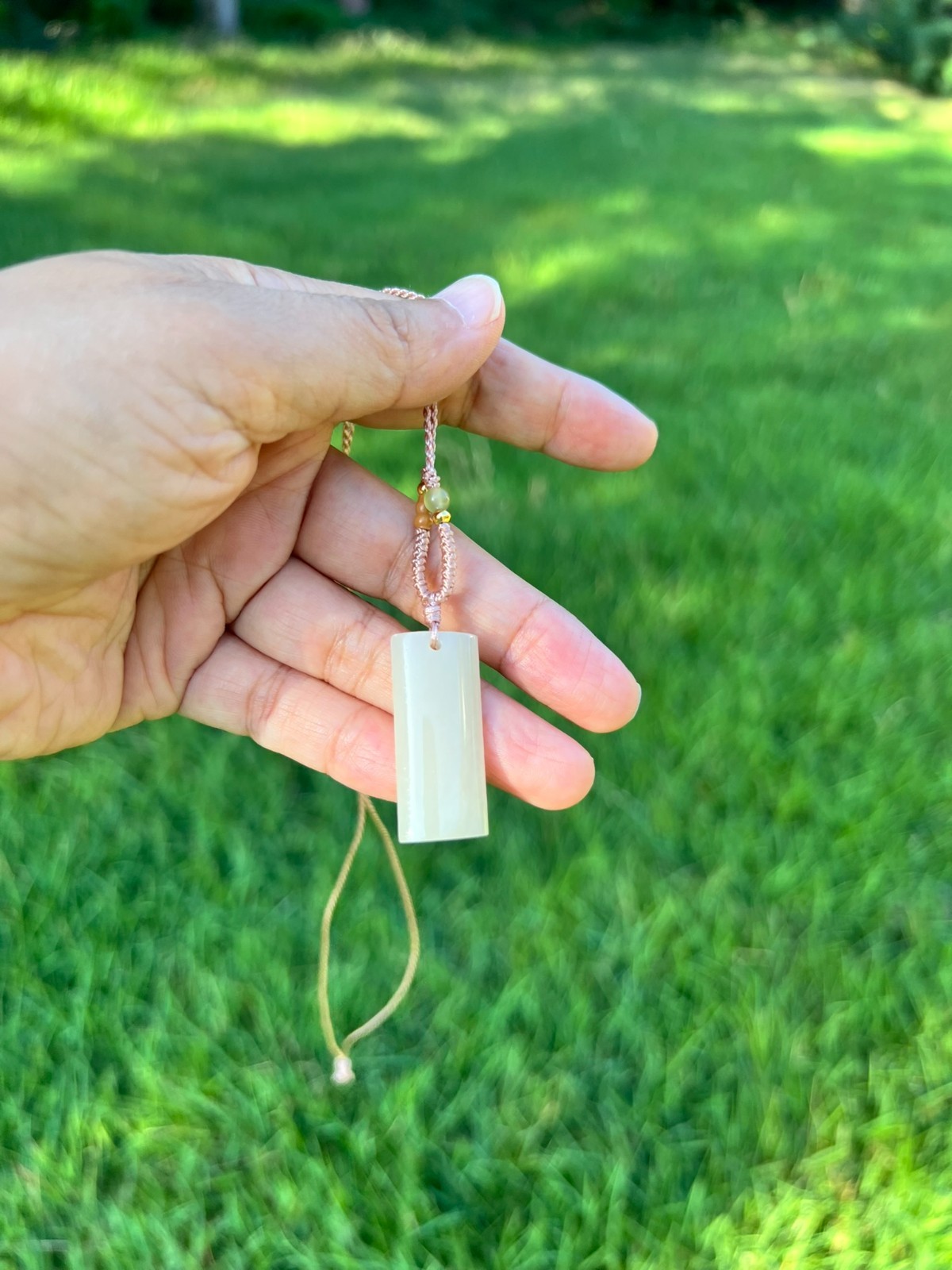 Beautiful Light Green 100% Natural Nephrite Pendant H142 1