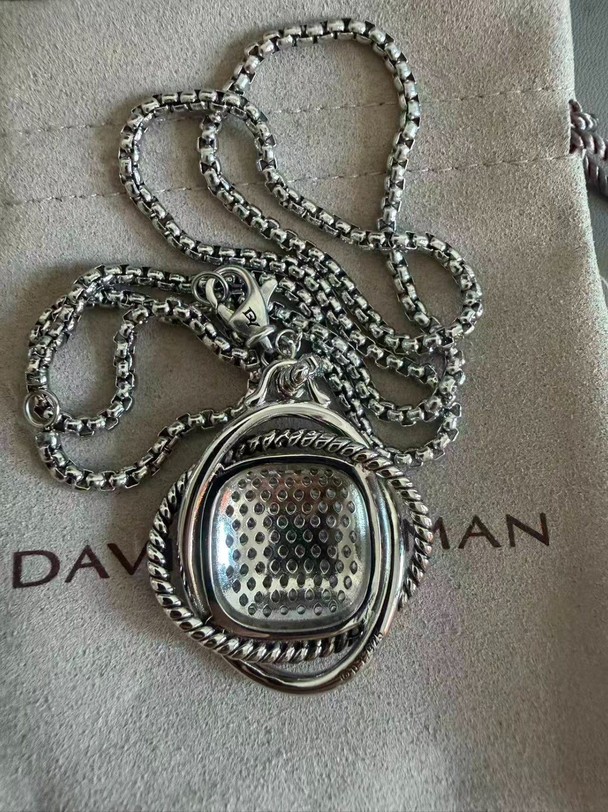 David Yurman 925 Sterling Silver 32mm Infinity 18″ Necklace with Diamonds