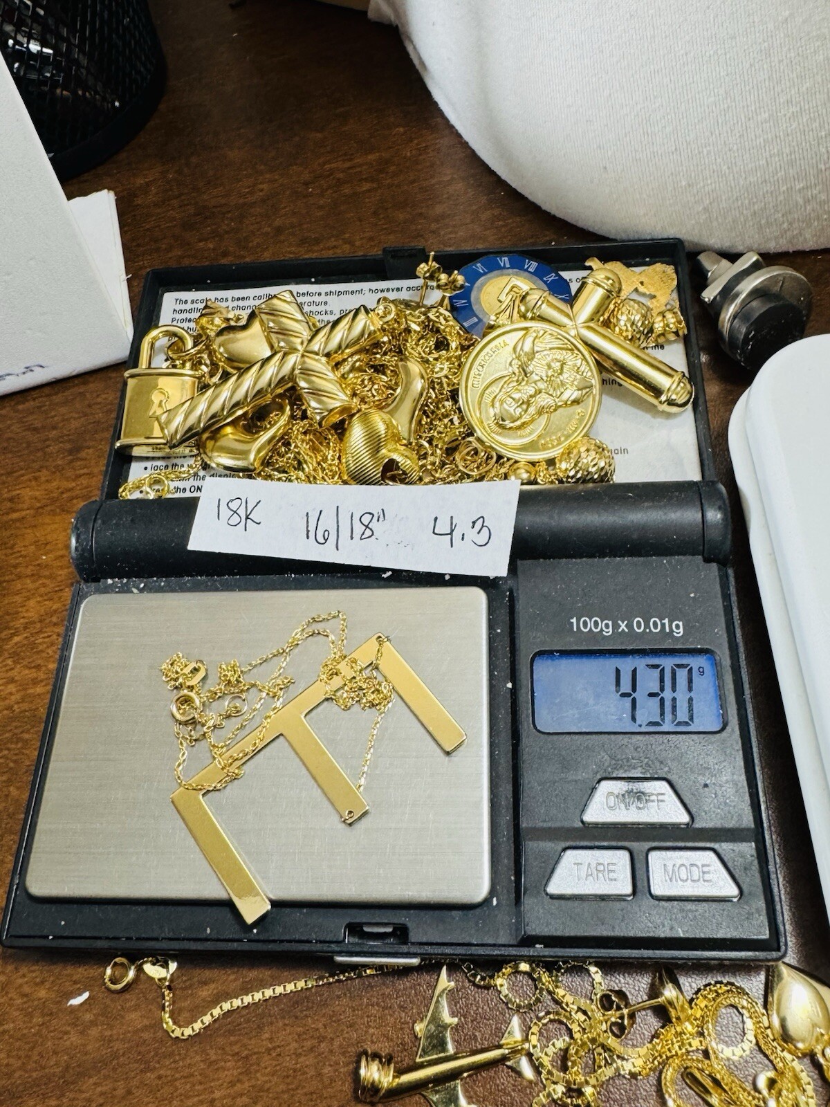 RARE 18K 750 Fine Gold Letter E initial Necklace 16.5/17.5” Long 1mm 4.3g