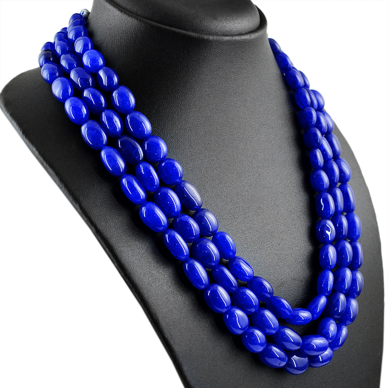 821.50 CTS ENHANCED SAPPHIRE 3 STRAND OVAL SHAPED BEADS NECKLACE (DG)