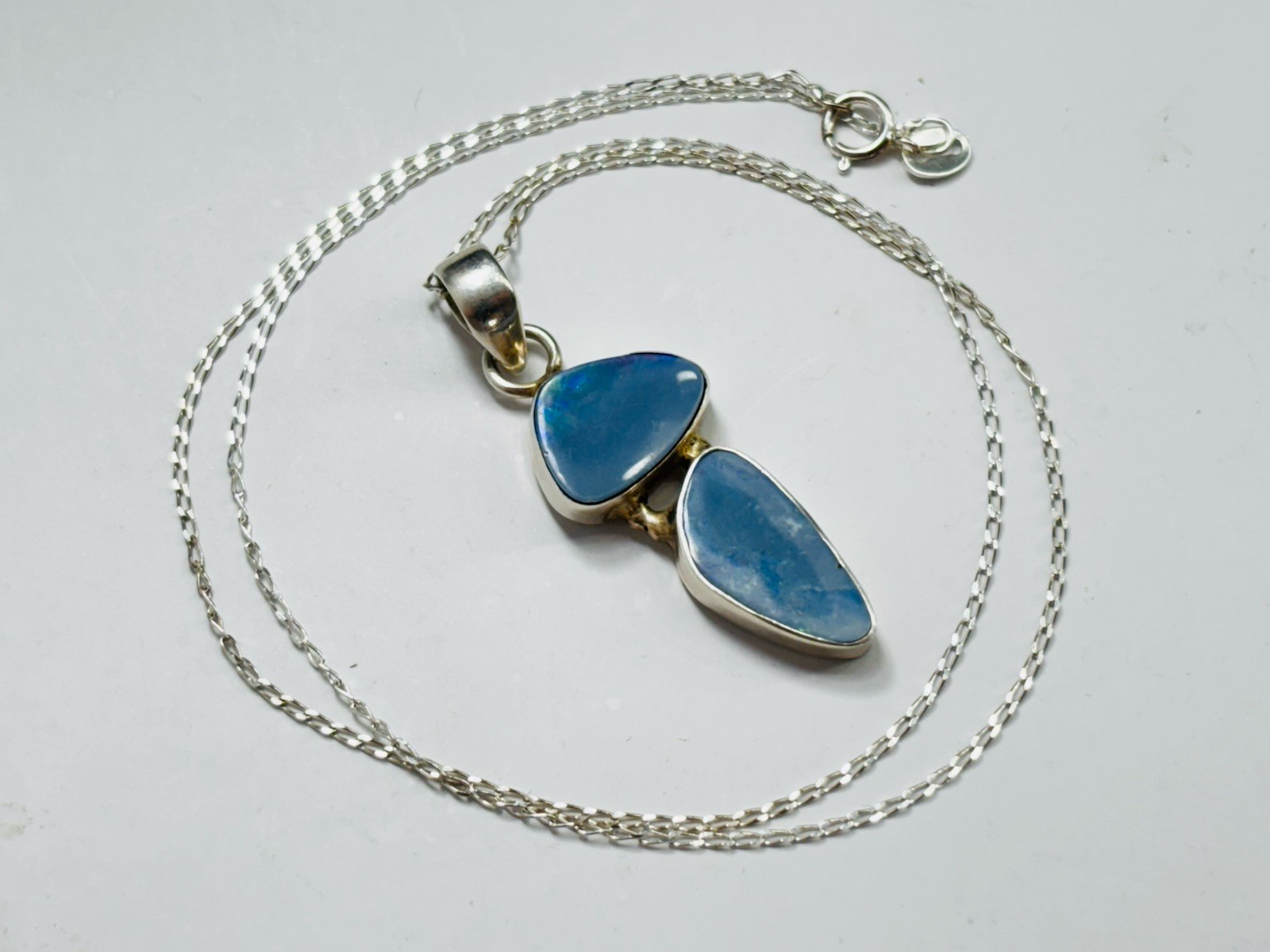 High quality australian opals pendant with silver mount and chain