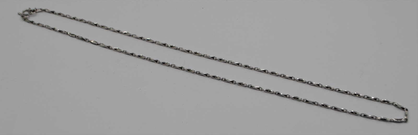 95% Pure Platinum Bar Link Chain 11.98 GM (FREE AUSTRALIA-WIDE EXPRESS POSTAGE)