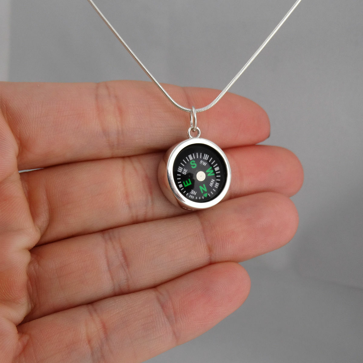 Round Working Compass Necklace – 925 Sterling Silver -Charm Pendant Direction SN