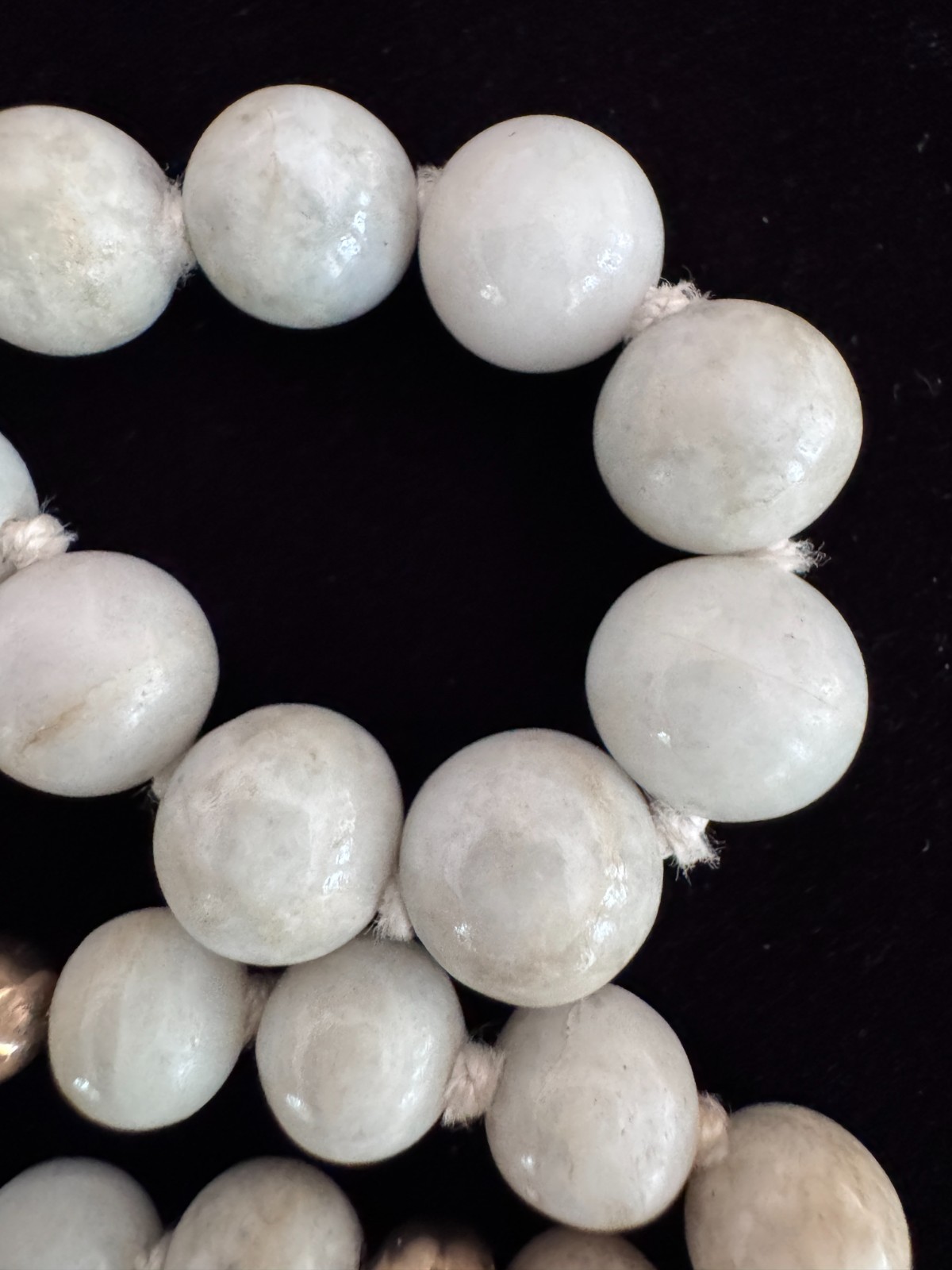 Vintage 33″ White Celadon Jade Bead Necklace 14K Gold Accents Hand Knotted 109g