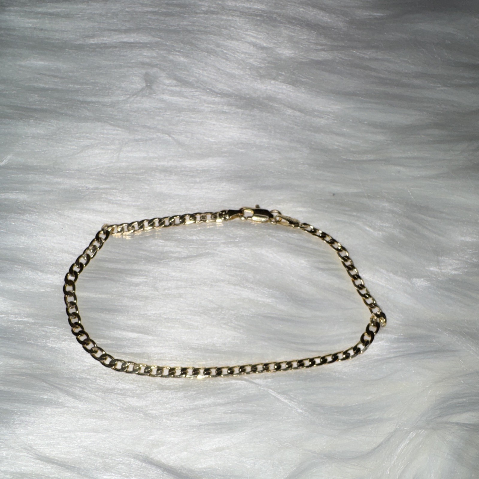 Cuban Curb Link Chain Bracelet 18K Gold 9inch, 3.3mm, Italy 750 Stamped