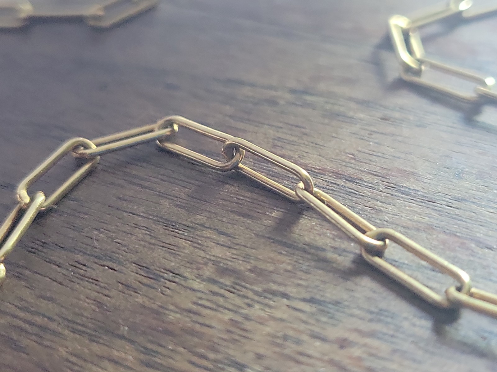 Vintage UNO-A-ERRE 18K Yellow Gold 24″ Paperclip Link Chain – 12.5 g.