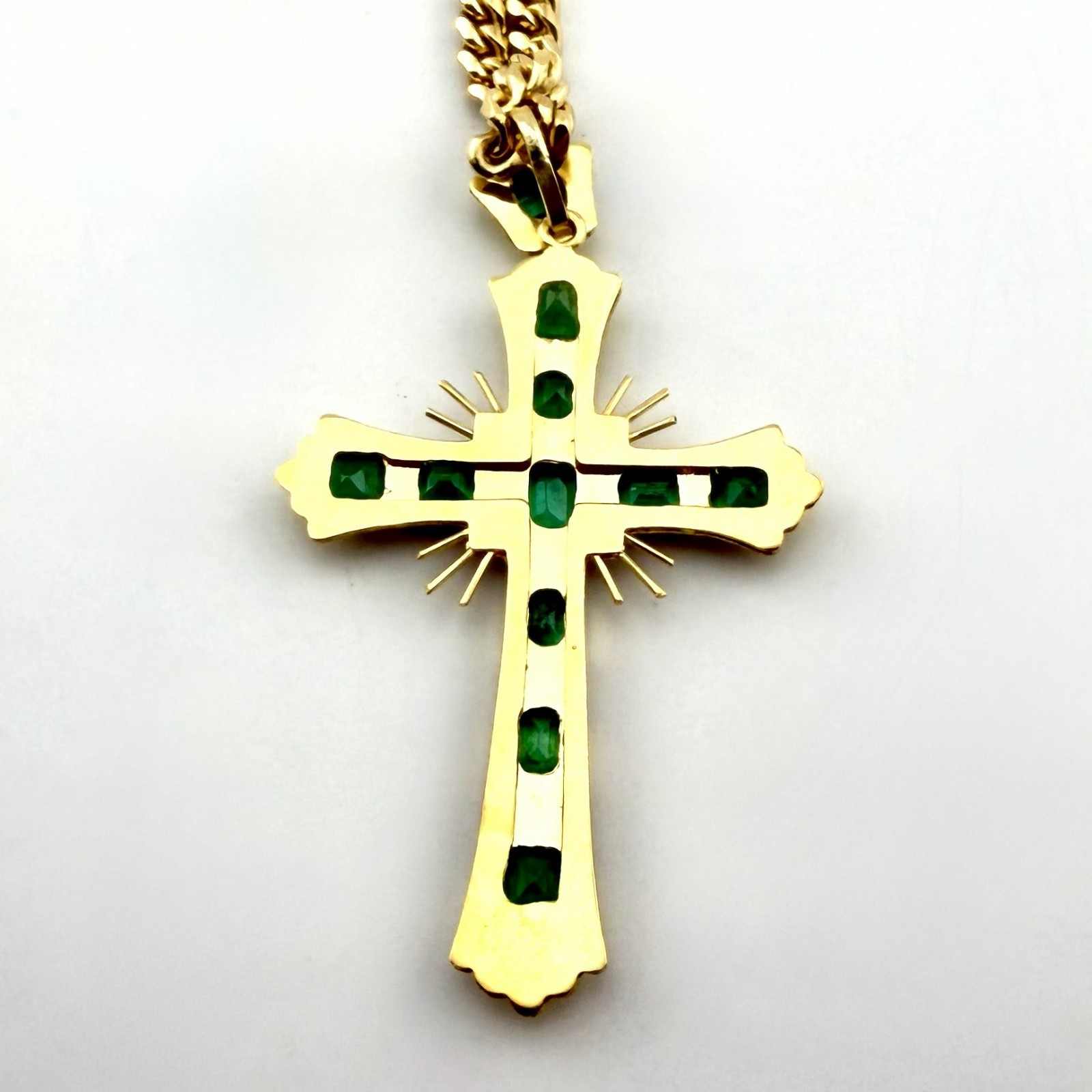 EMERALD CROSS PENDANT – 18K YG – 5 CTW COLUMBIA EMERALD – 21IN CUBAN LINK CHAIN