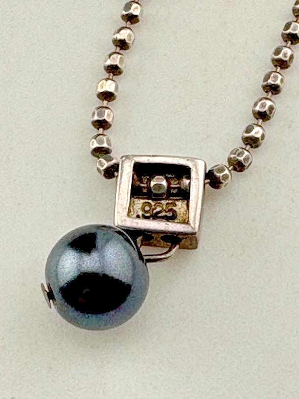 VINTAGE CAROLEE 925 STERLING SILVER BLACK PEARL MARCASITE NECKLACE 15″ JUNE 2766