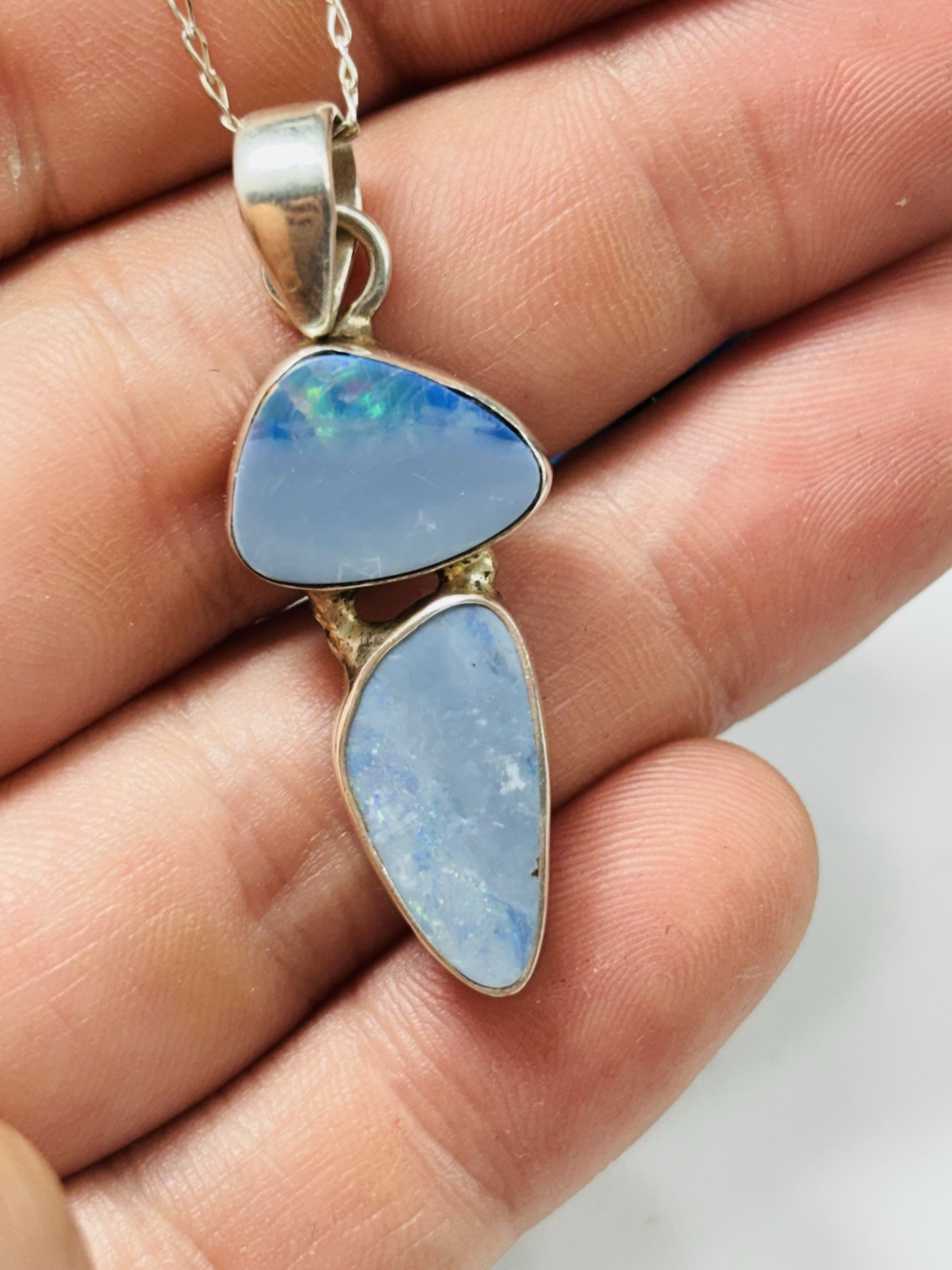 High quality australian opals pendant with silver mount and chain