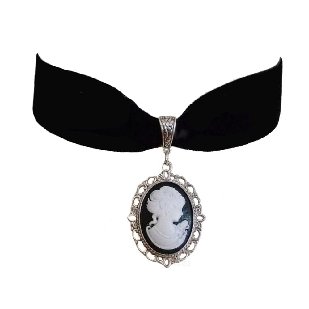 Black Velvet Princess Pendant Choker Necklace for Women Fashion Vintage Victoria