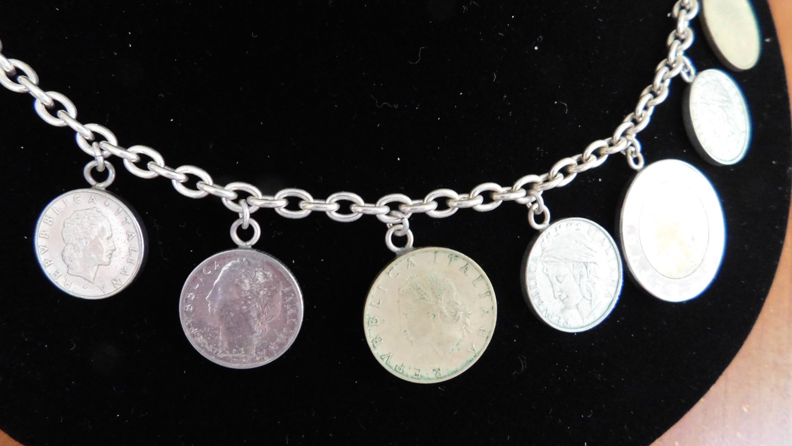 19 inch Sterling Silver Chain with 9 Italian Cons Italy Milor
