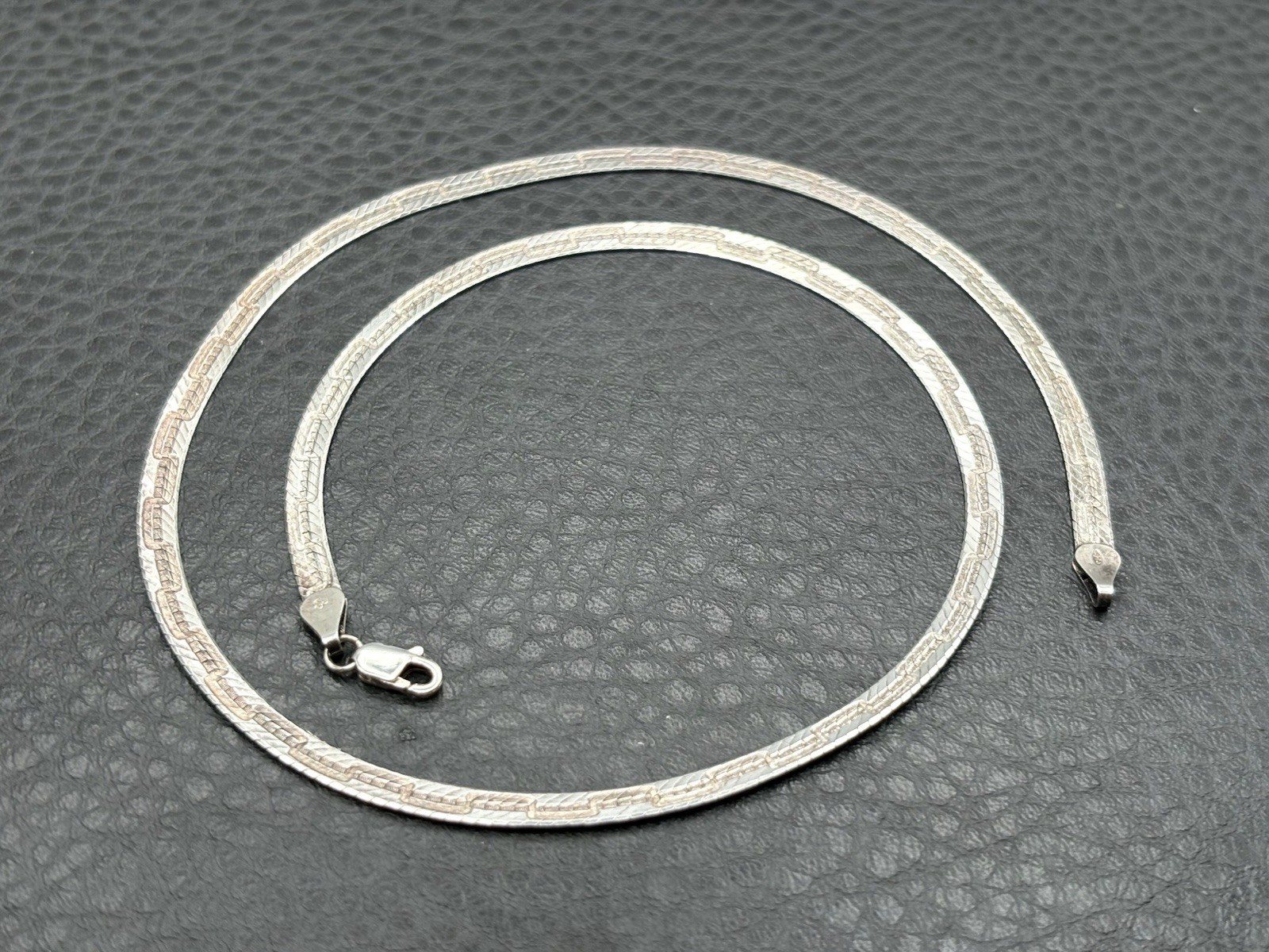 VTG Italian Sterling Silver 4MM Reversible Greek Key 18” Herringbone Long Chain
