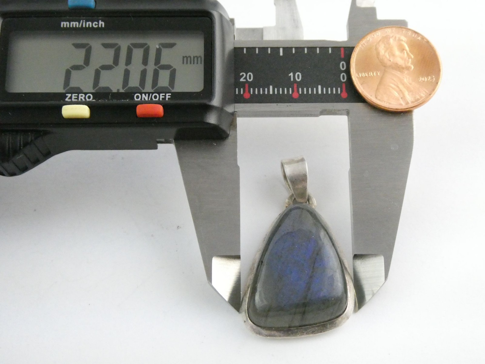 Sterling Silver Labradorite Freeform Cabochon Pendant 10.4g 1.5 Inch Length