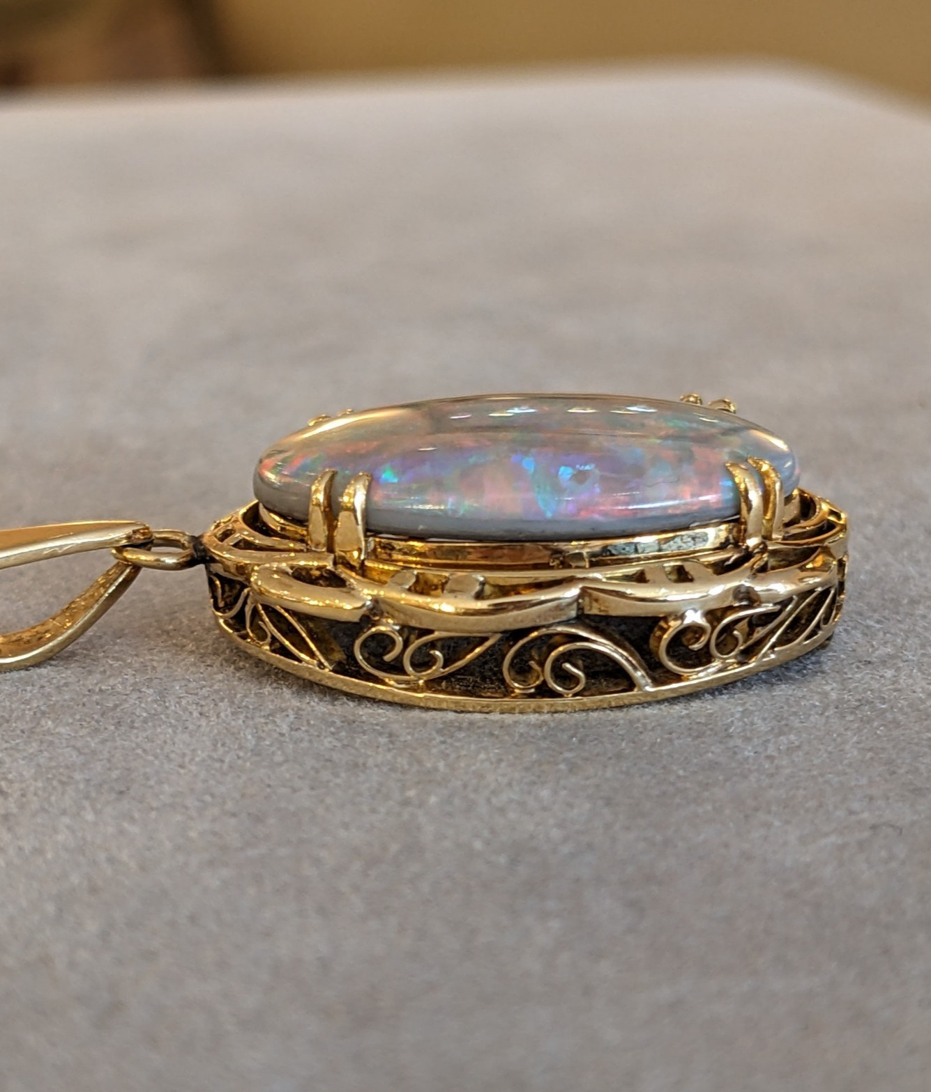 Pendant Only – Natural Opal Pendant in 18k Yellow Gold – HM2508SA