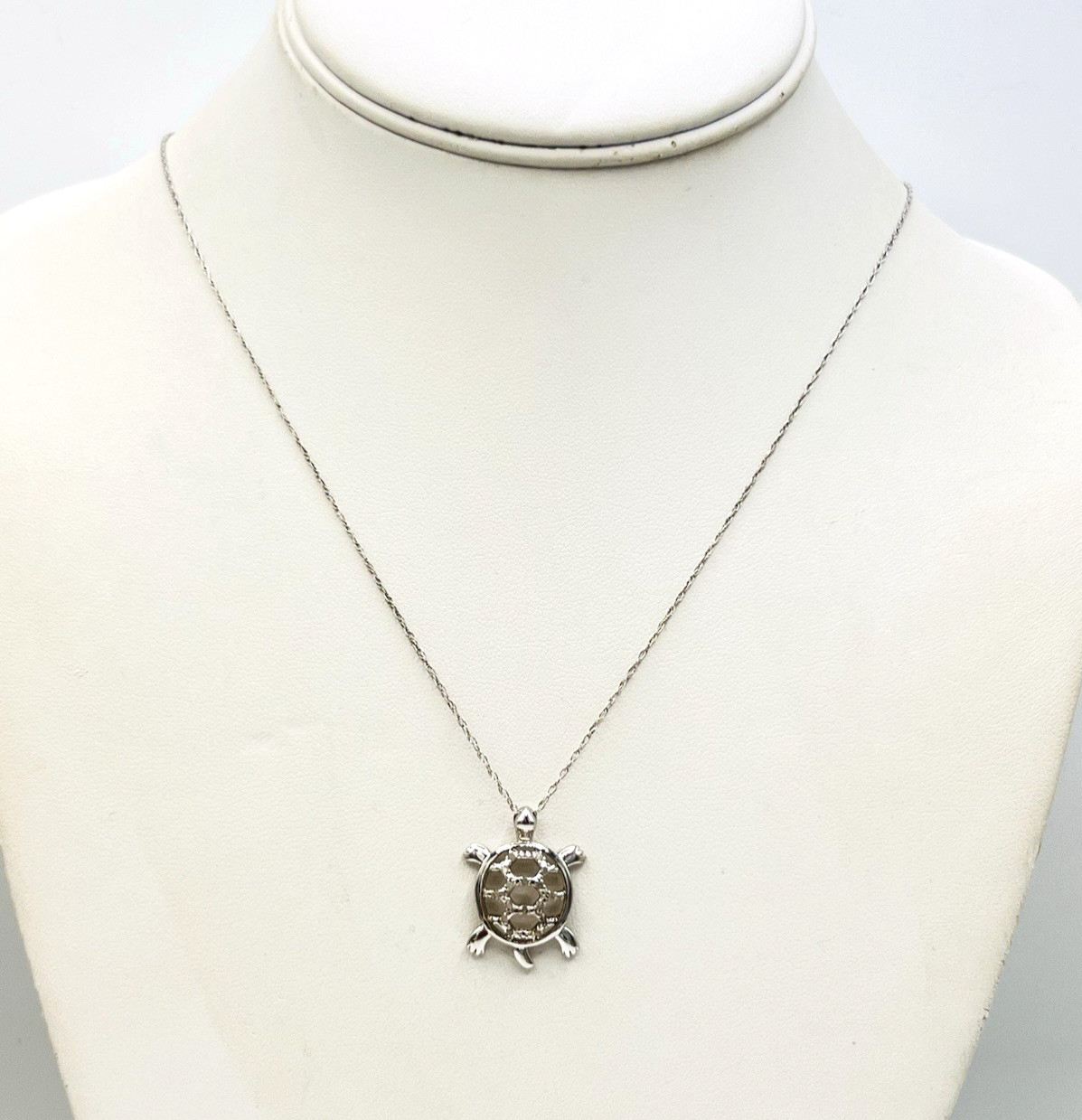 Vintage Signed NC 925 Sterling Silver Diamond Sea Turtle Pendant Necklace