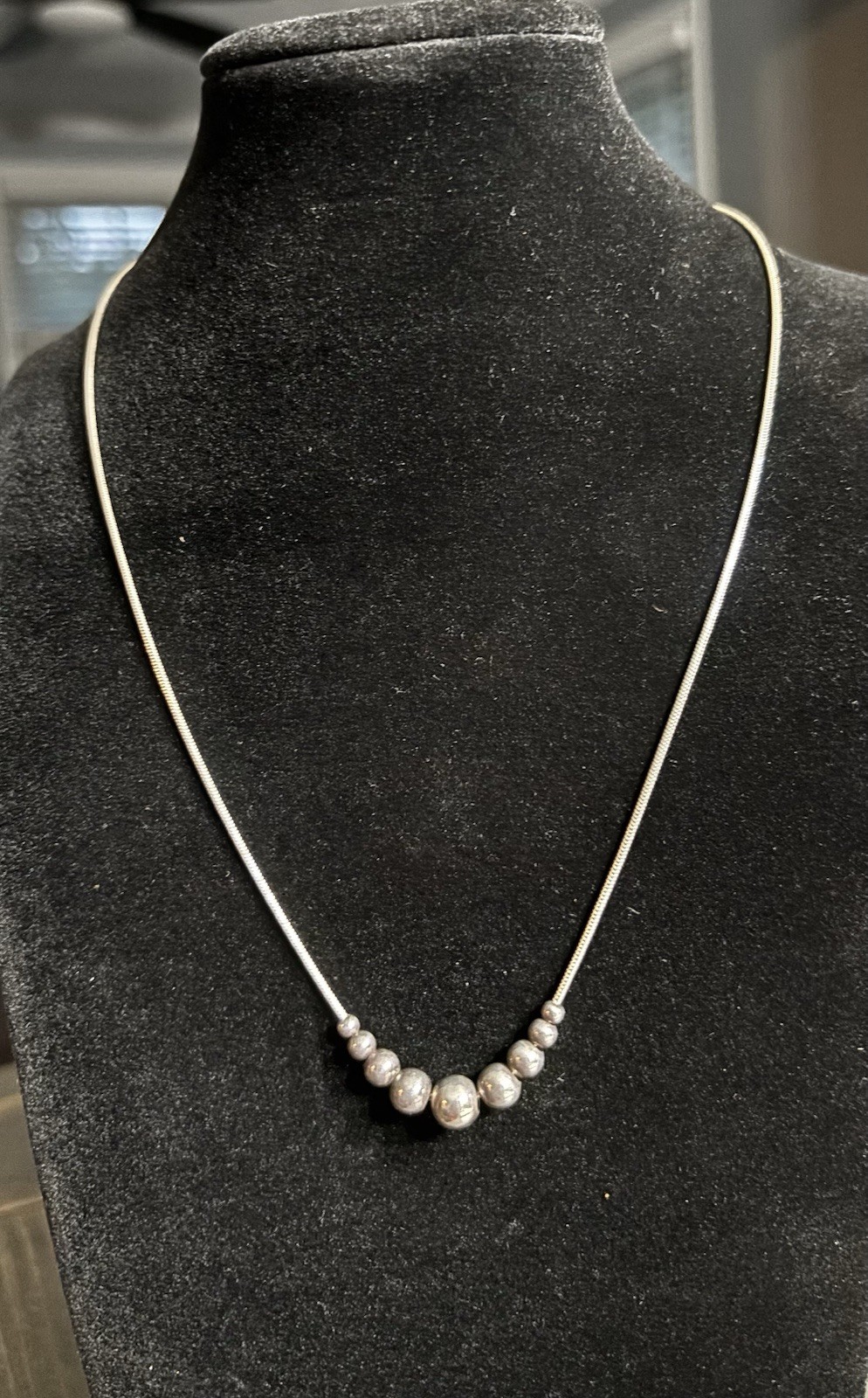 18” Sterling Silver Marked Italy Chain With Silver Graduated Beads Necklace