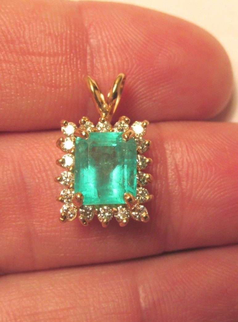 2.84 CARAT EMERALD GIA CERTIFIED PENDANT – WITH 18 ( .54 TCW ) E COLOR DIAMONDS