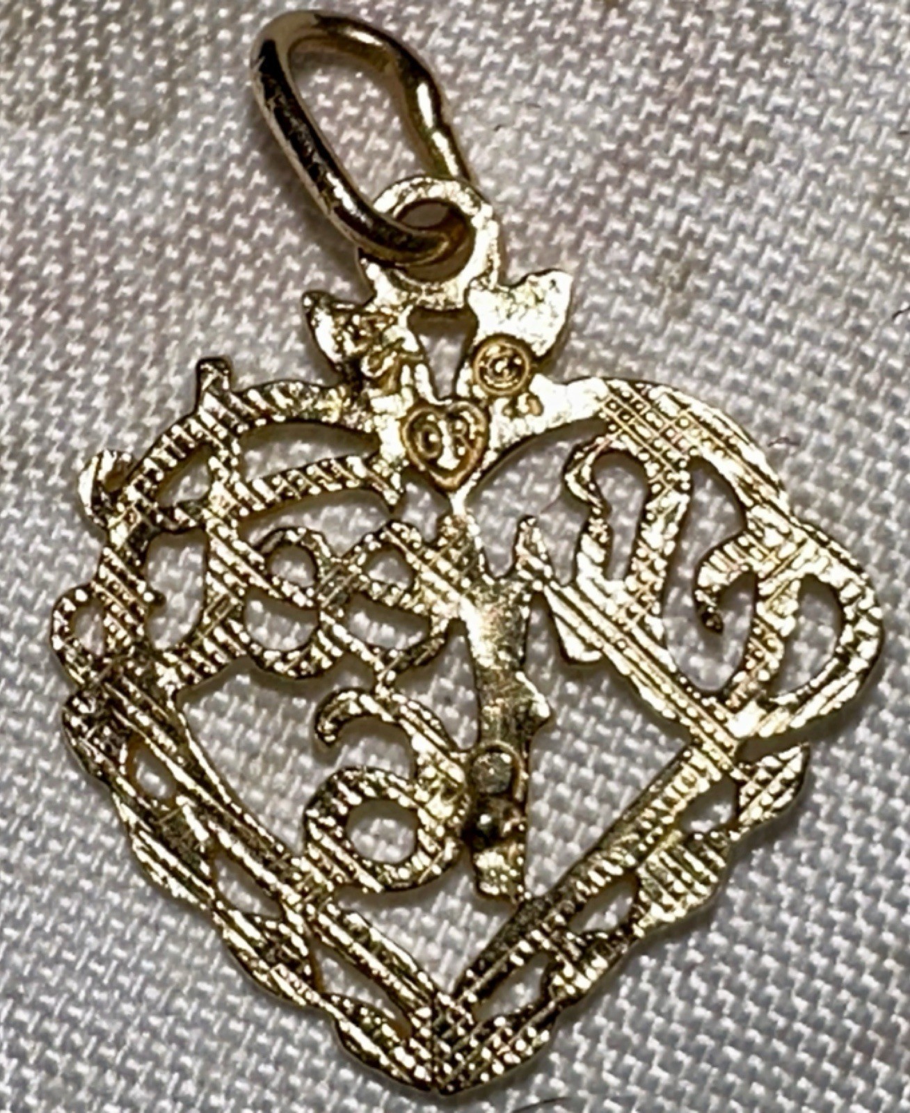 Vintage OroAmerica 14K Yellow Gold Sweet 16 Heart Charm Pendant Diamond Cut OR