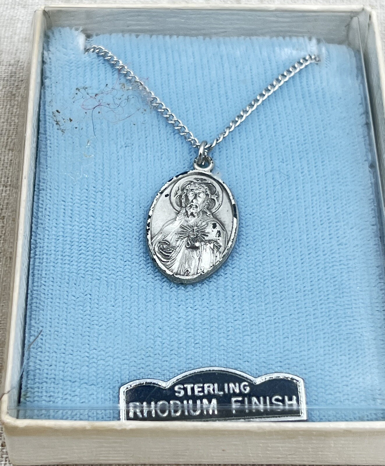Vge Sterling Rhodium Finish 2 Sacred Heart Of Jesus 2 Signed Metal Necklace ￼
