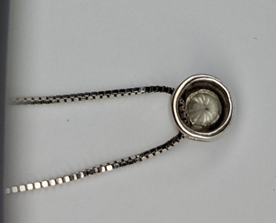 14k White Gold Bezel-Set Round White Diamond Pendant Box Chain Necklace 16in
