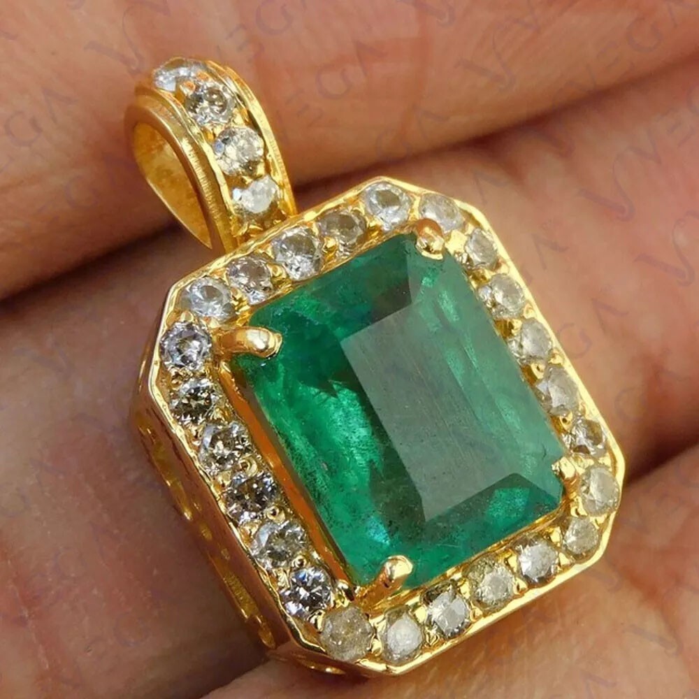 5.84ct Emerald Natural Emerald Diamond Solid 14K Yellow Gold Pendant No Chain