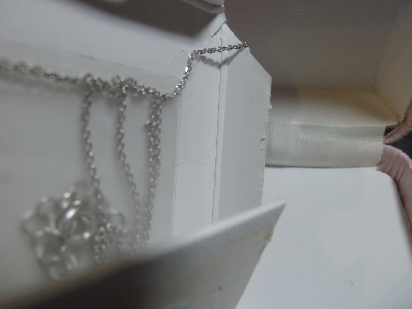 SILVER 925 CHAIN AND MULTICOLOURED BAR AND PENDANT (ADULT CHAIN) BOXED