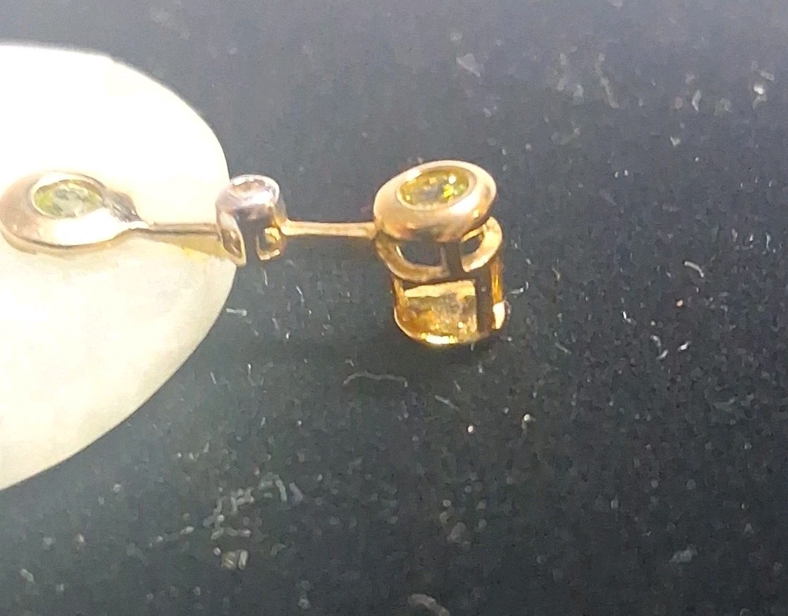 10K Yellow Gold Peridot And Diamond Jade Pendant Faceted