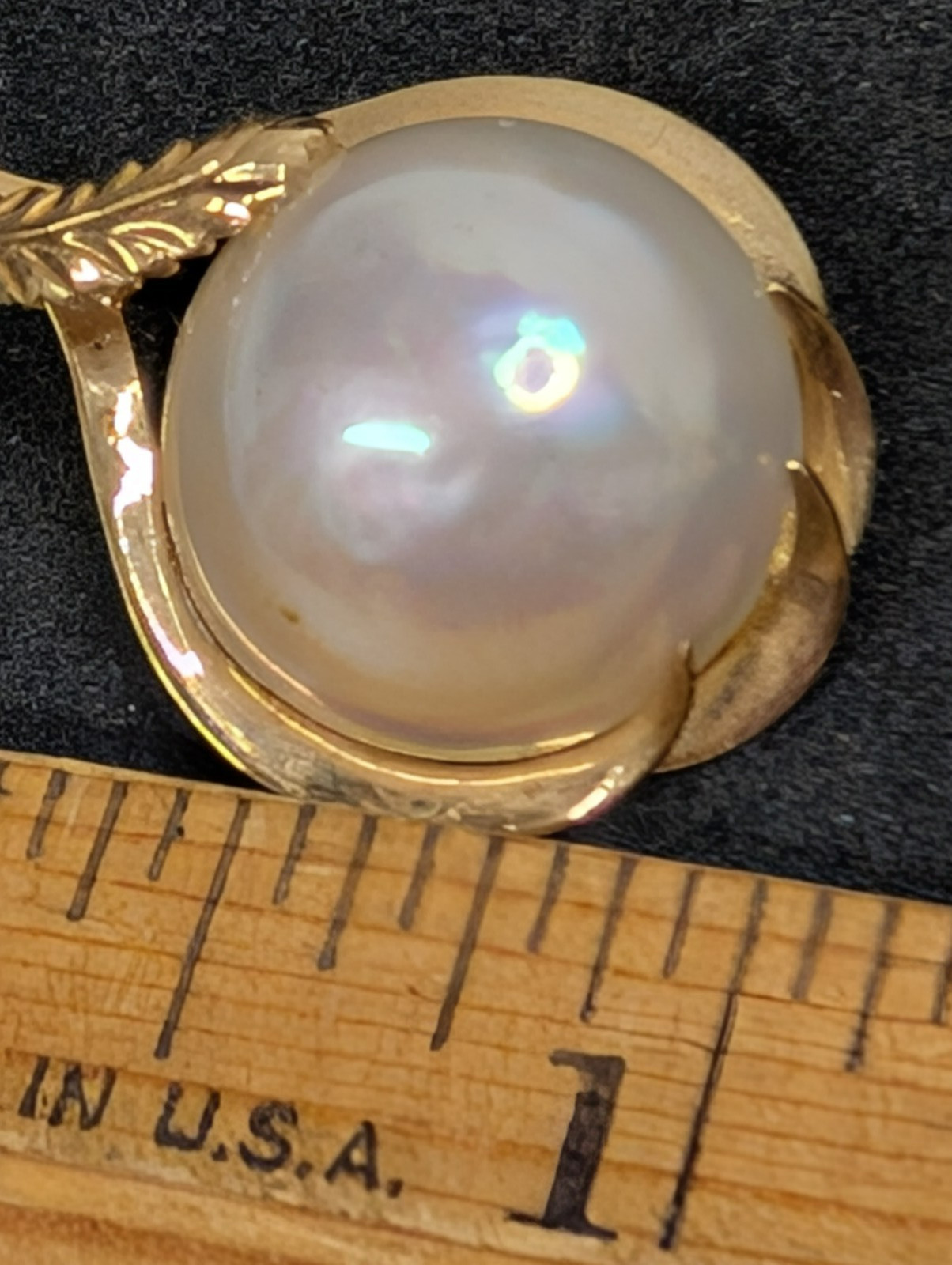 Vintage 14k Yellow Gold Mabe Pearl Pendant 3.1 Grams Total