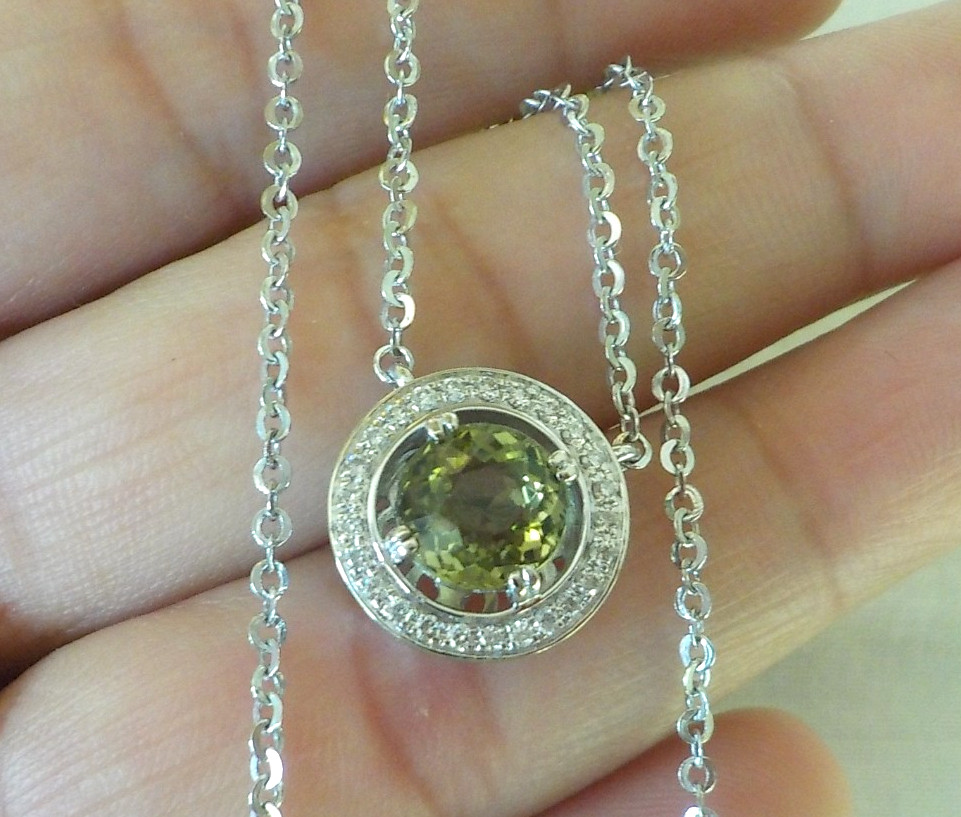 14K White Gold Green Tourmaline Diamond Halo Necklace – 4.60 gms, 16 in, 1.80 ct