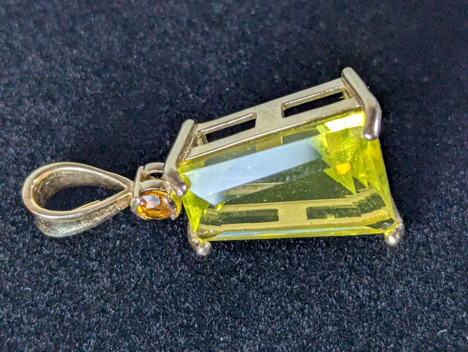 Vintage 14K SOLID Yellow Gold Peridot, Lemon Quartz or Yellow Topaz Pendant Gift