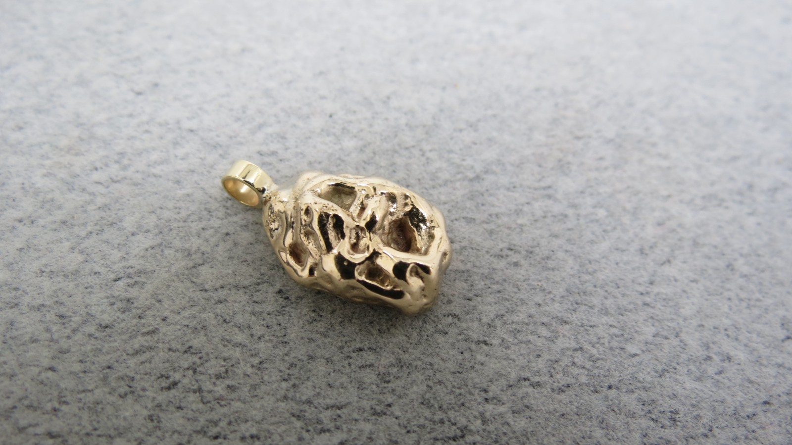 Antique Custom Jeweler Made 10K Yellow Gold Nugget Pendant from Class Ring 9.04g