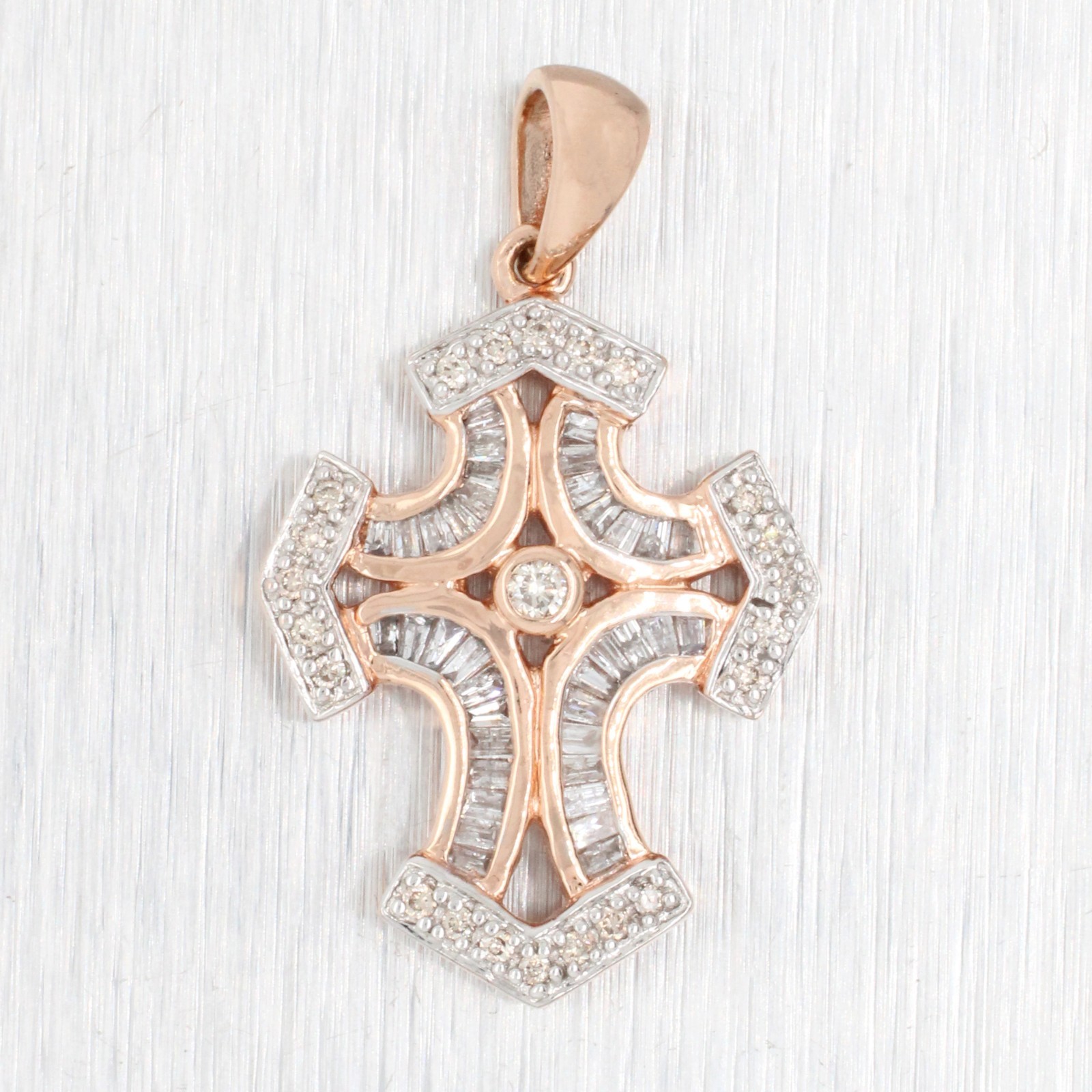 Vintage 0.30ctw Baguette Diamond Cross Pattée Charm Pendant – 14k Rose Gold