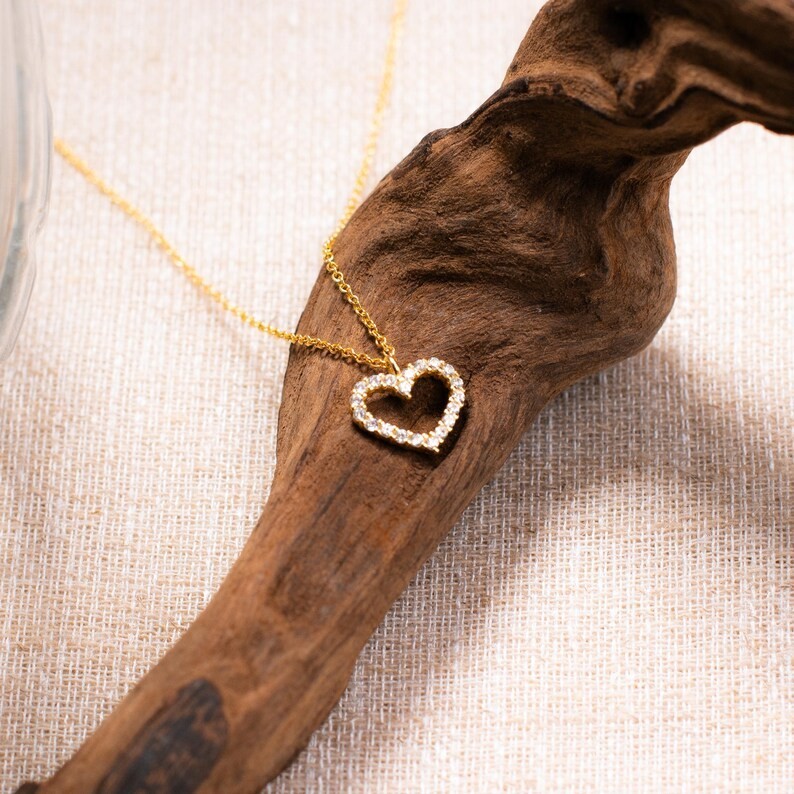 Christmas Gift Round Natural-Diamond Gift For Her Necklace In 14K Yellow Gold